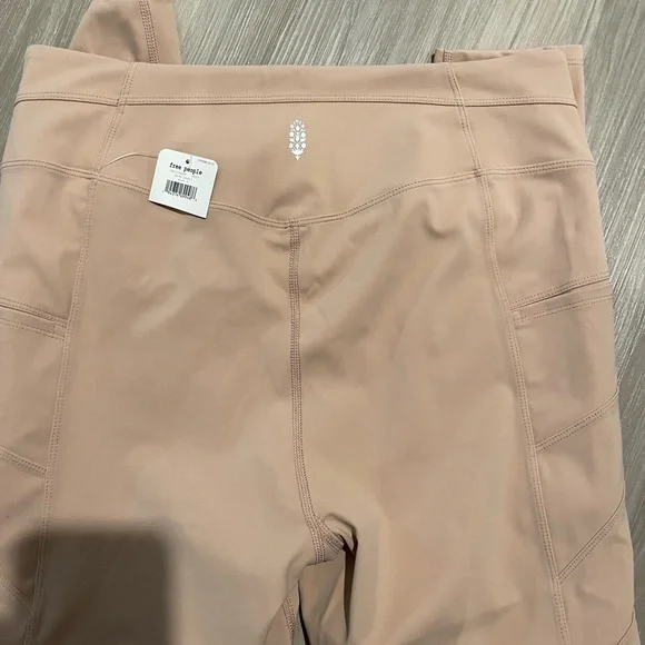 NWT FREE PEOPLE ON CLOUD NINE LEGGING - Picture 10 of 10